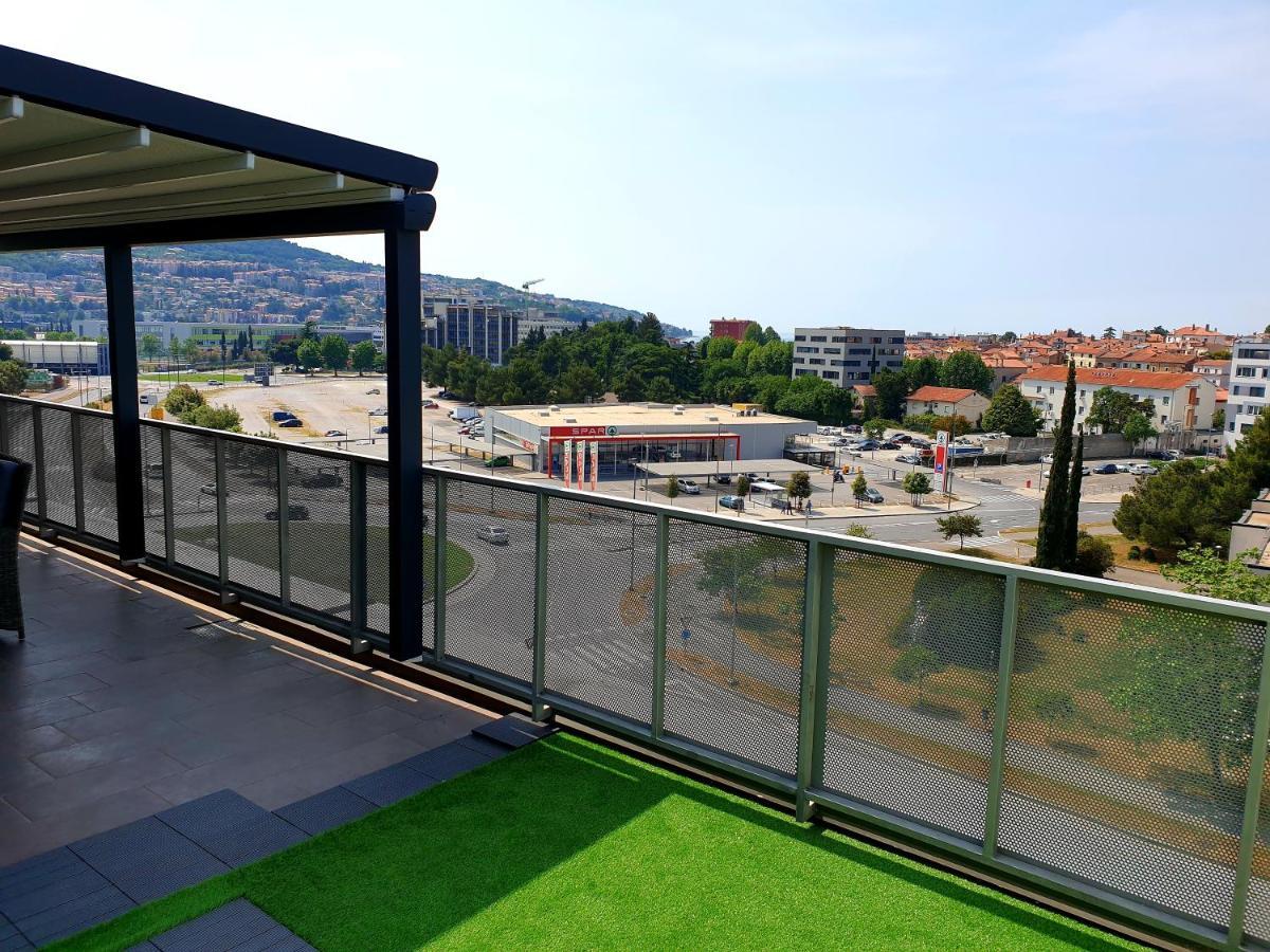 Apartment Polonia Копер Екстер'єр фото